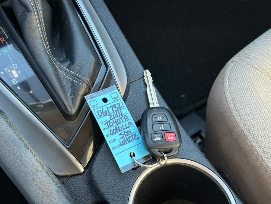 2014 Toyota Corolla L photo