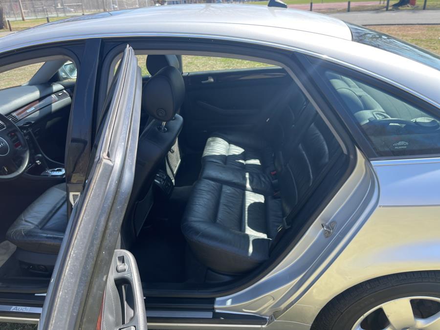 2002 Audi A6 3.0 quattro photo