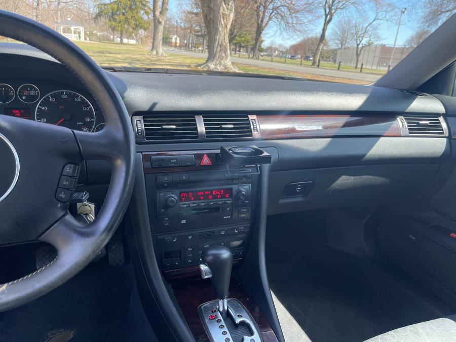2002 Audi A6 3.0 quattro photo