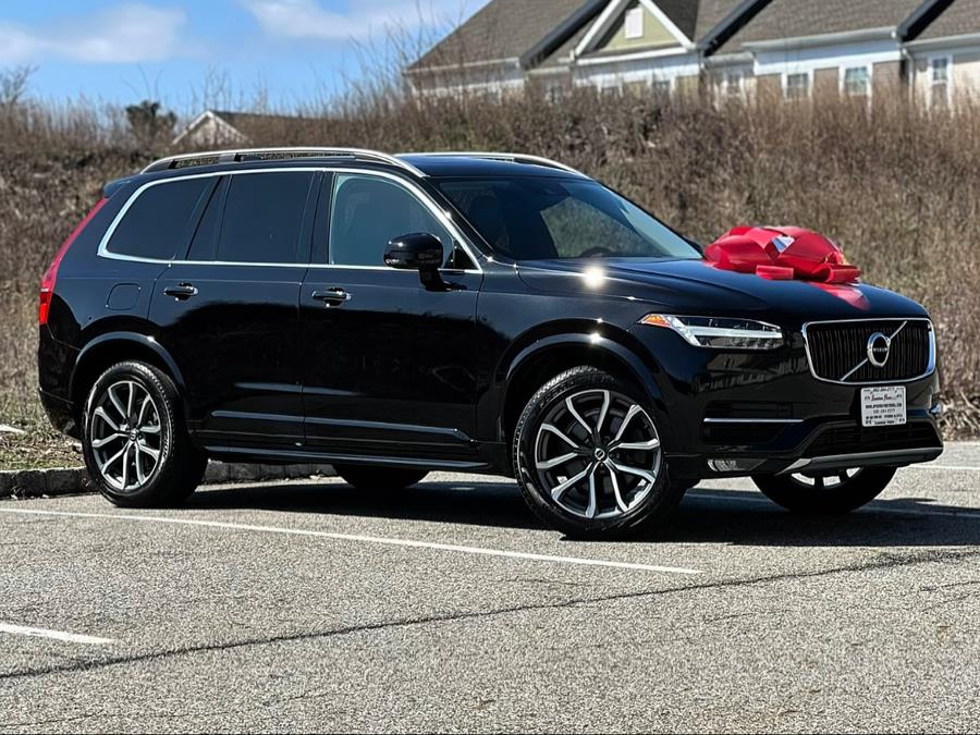 2019 Volvo XC90 T6 AWD Momentum photo