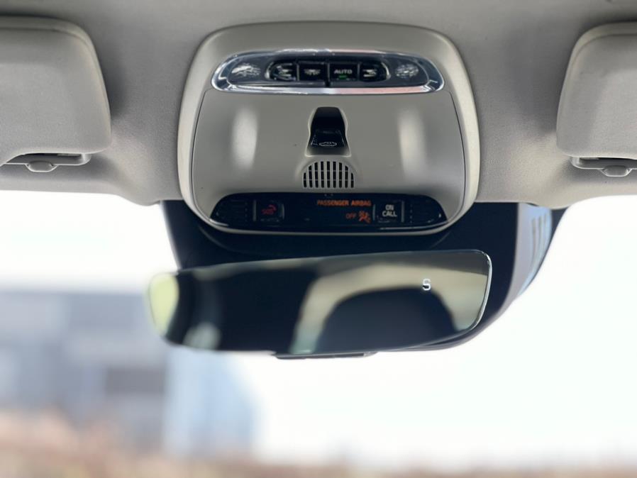 2019 Volvo XC90 T6 AWD Momentum photo