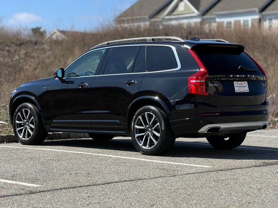 2019 Volvo XC90 T6 AWD Momentum photo