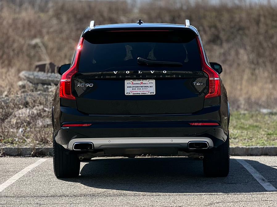 2019 Volvo XC90 T6 AWD Momentum photo