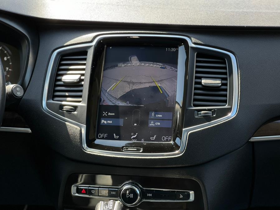 2019 Volvo XC90 T6 AWD Momentum photo