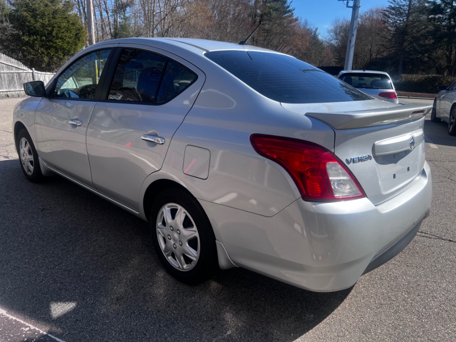 2017 Nissan VERSA SEDAN SV CVT photo