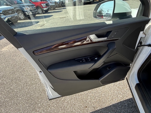 2018 Audi Q5 TFSI Premium photo 13