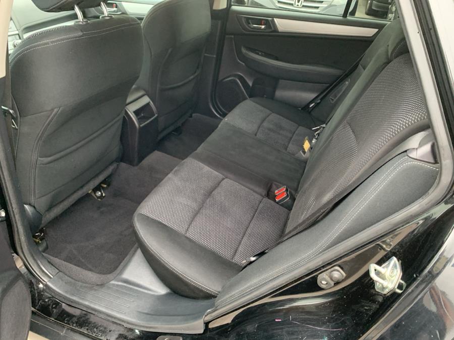 2017 Subaru Outback 2.5i Premium photo