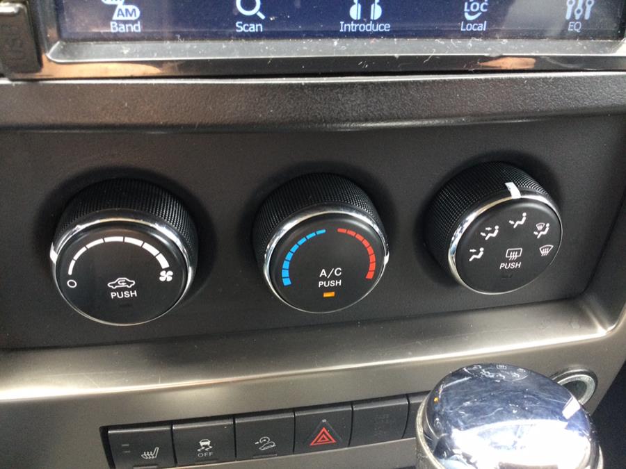 2012 Jeep Liberty Sport photo