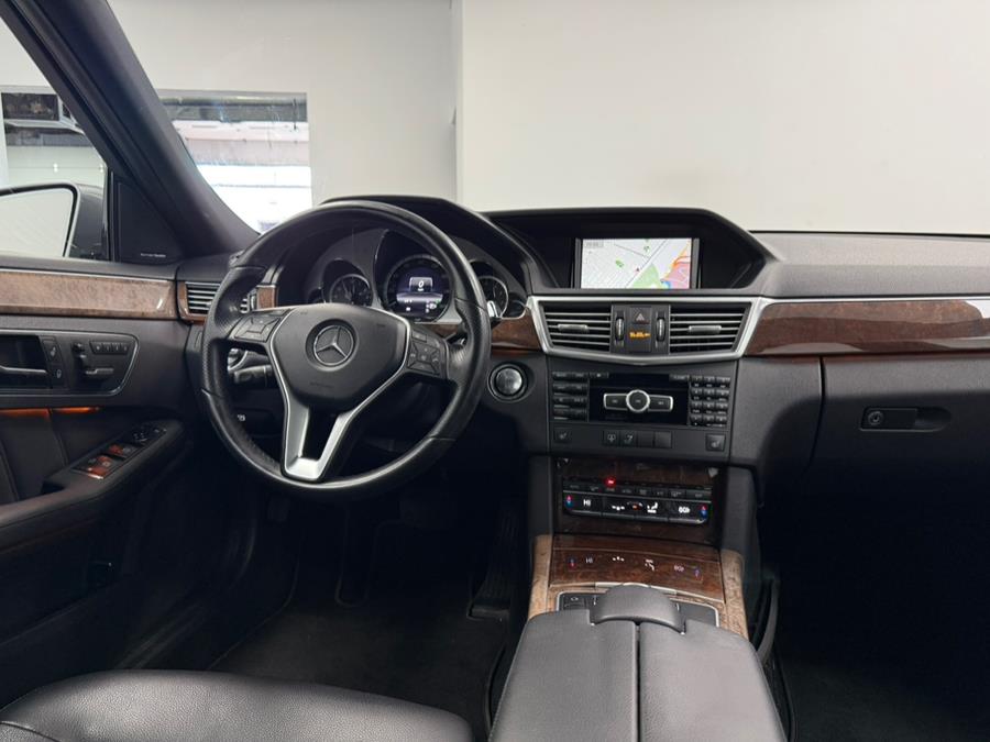 2013 Mercedes-Benz E-Class E350 4MATIC Luxury photo