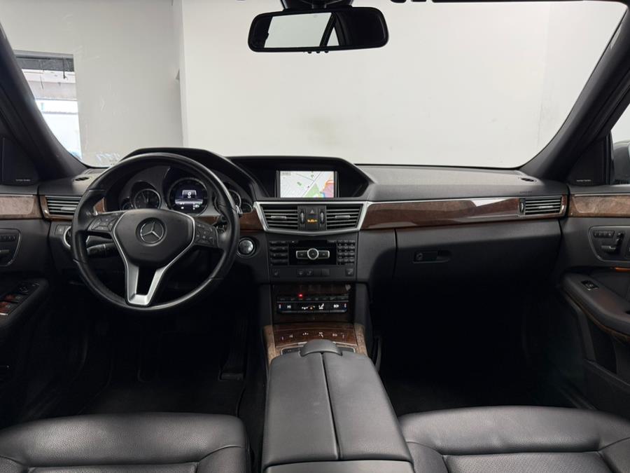 2013 Mercedes-Benz E-Class E350 4MATIC Luxury photo