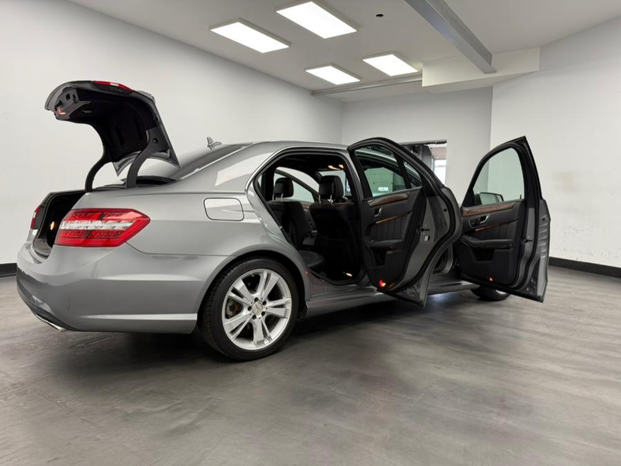 2013 Mercedes-Benz E-Class E350 4MATIC Luxury photo