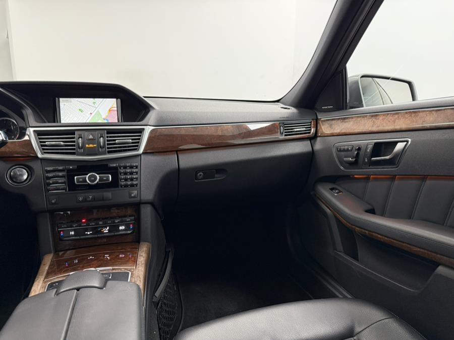 2013 Mercedes-Benz E-Class E350 4MATIC Luxury photo