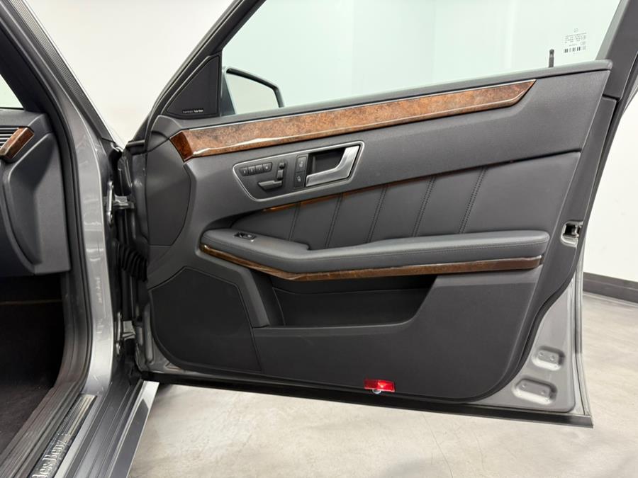 2013 Mercedes-Benz E-Class E350 4MATIC Luxury photo
