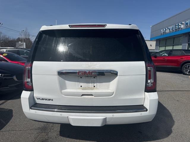 2017 GMC Yukon Denali photo