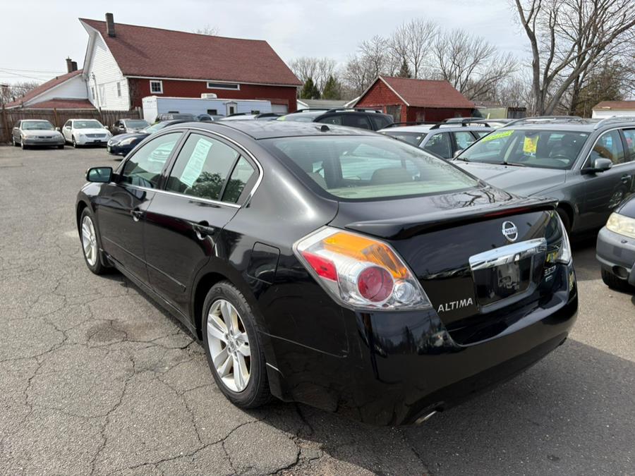 2010 Nissan Altima 3.5 SR photo