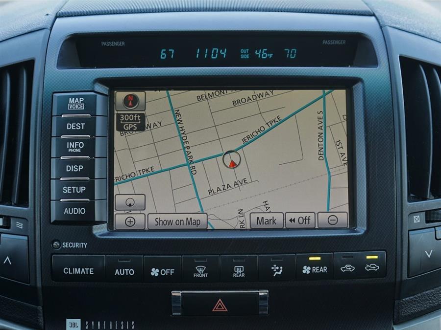 2011 Toyota Land Cruiser photo