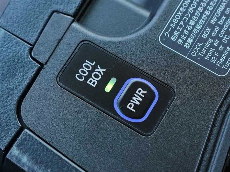 2011 Toyota Land Cruiser photo