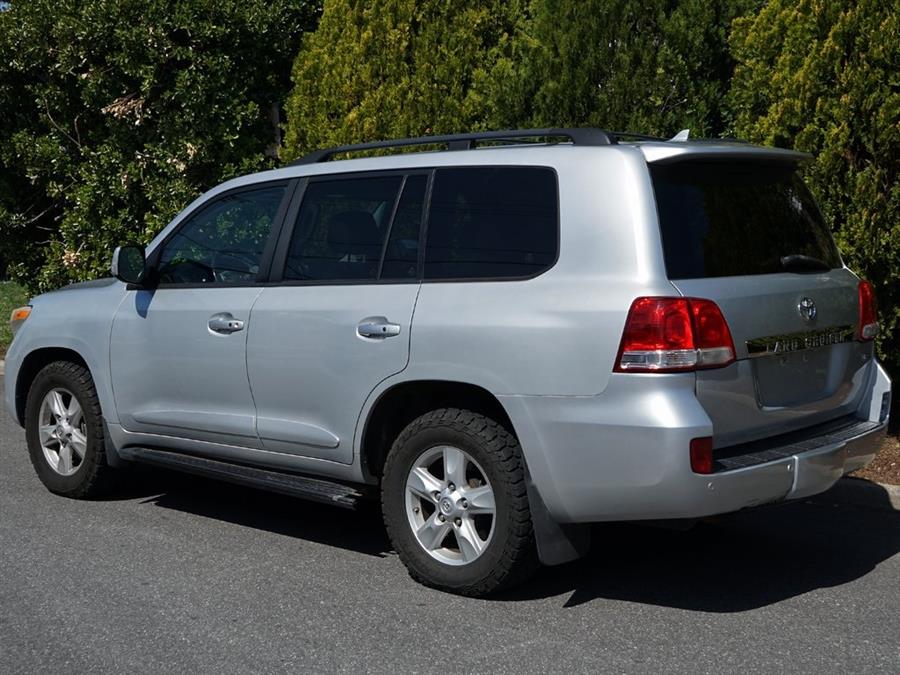 2011 Toyota Land Cruiser photo