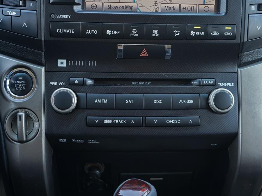 2011 Toyota Land Cruiser photo