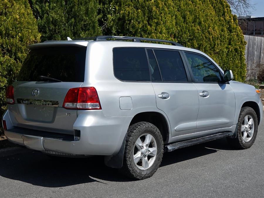 2011 Toyota Land Cruiser photo