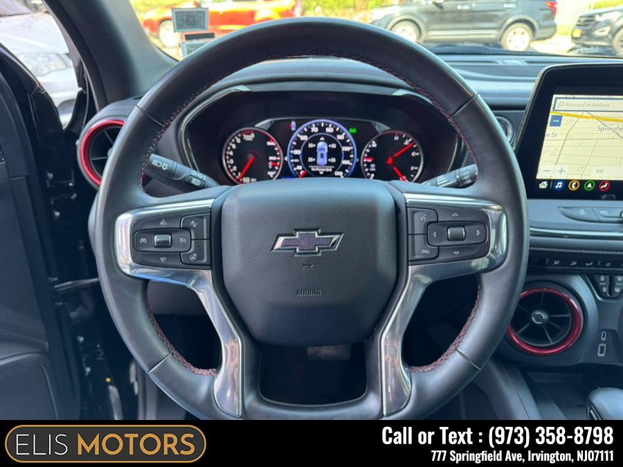 2023 Chevrolet Blazer FWD 4dr RS photo