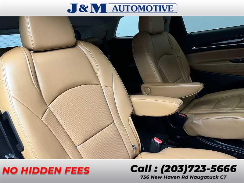 2020 Buick Enclave Essence photo