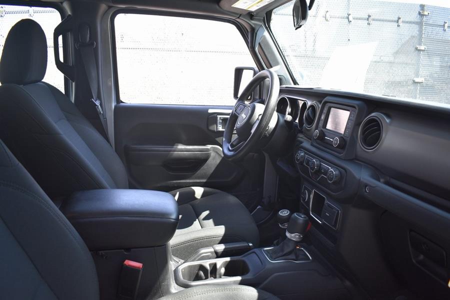 2021 Jeep Gladiator Sport photo