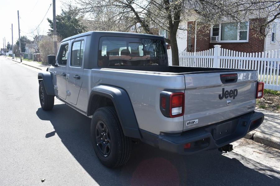 2021 Jeep Gladiator Sport photo