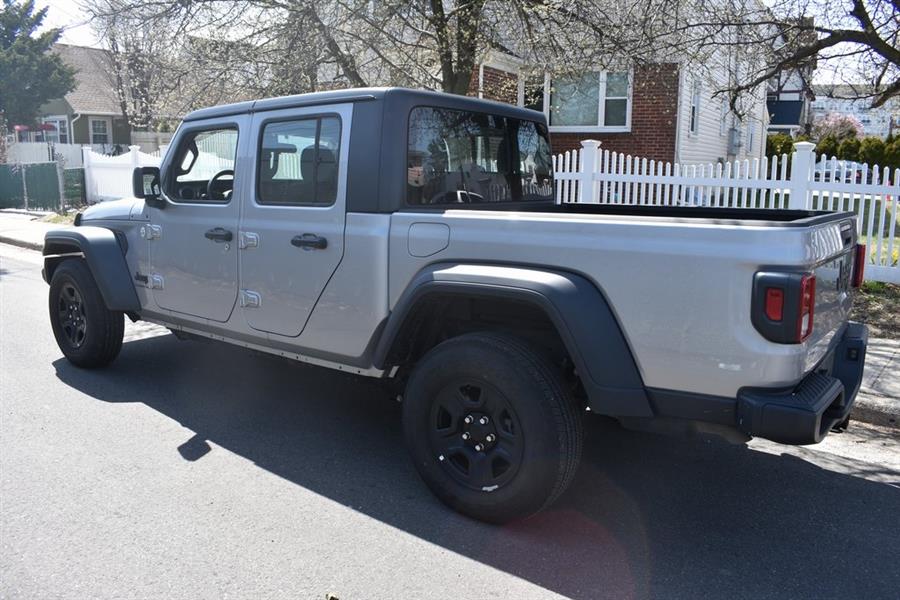 2021 Jeep Gladiator Sport photo