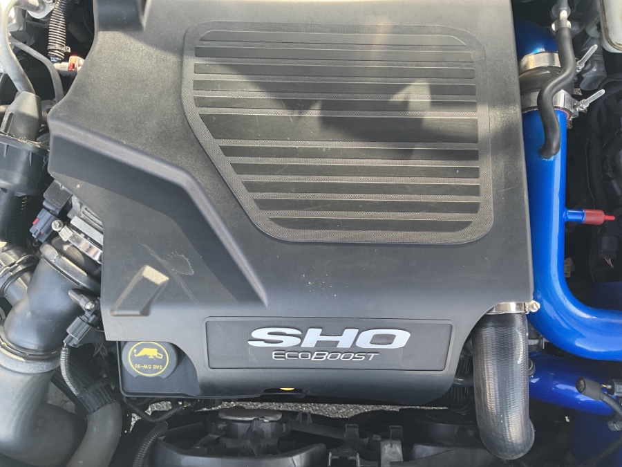 2015 Ford Taurus 4dr Sdn SHO AWD photo