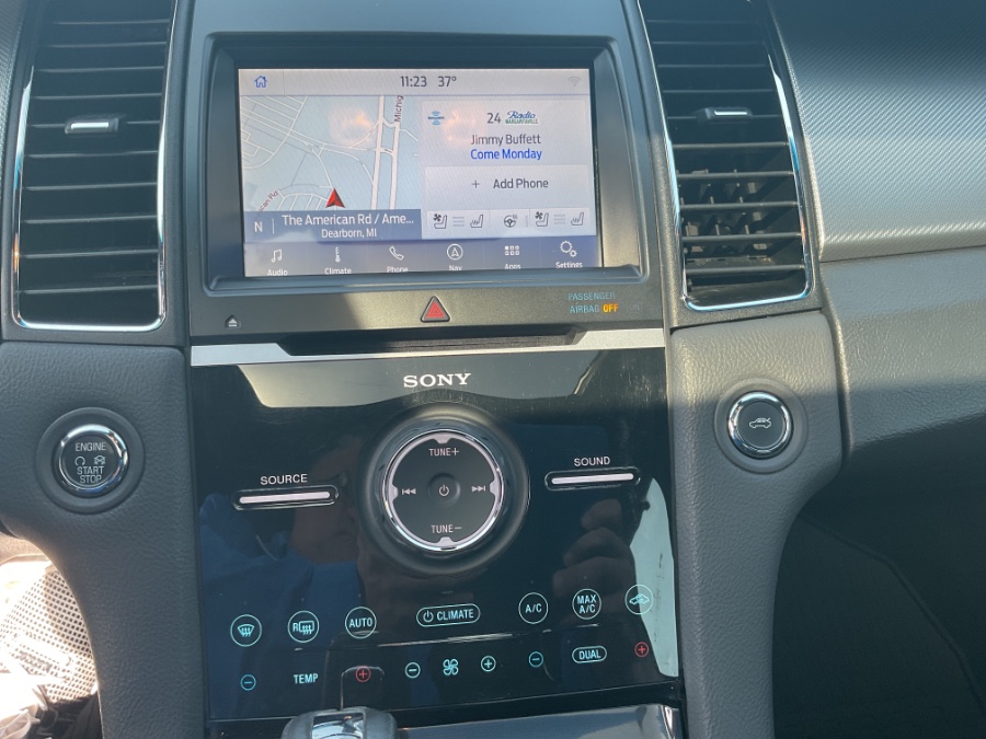 2015 Ford Taurus 4dr Sdn SHO AWD photo