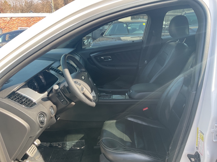 2015 Ford Taurus 4dr Sdn SHO AWD photo