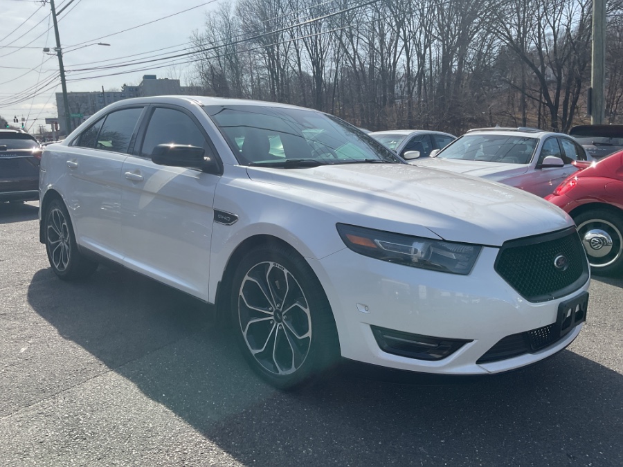 The 2015 Ford Taurus 4dr Sdn SHO AWD photos