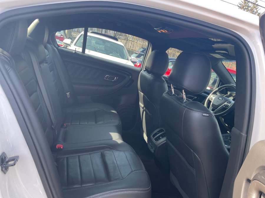 2015 Ford Taurus 4dr Sdn SHO AWD photo
