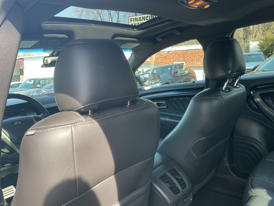 2015 Ford Taurus 4dr Sdn SHO AWD photo