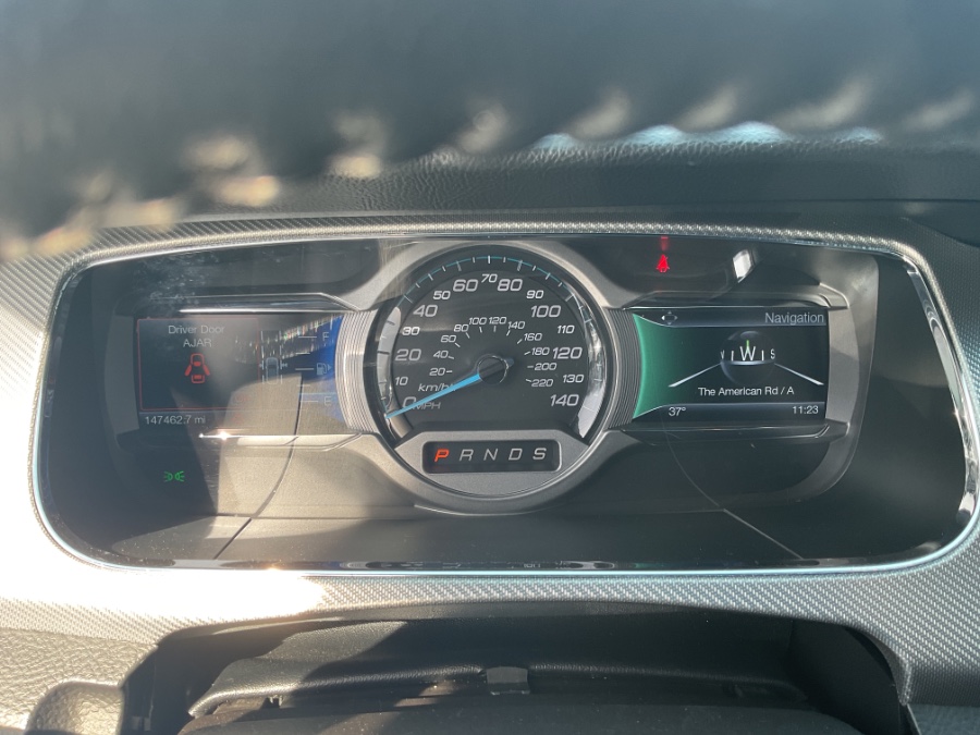 2015 Ford Taurus 4dr Sdn SHO AWD photo