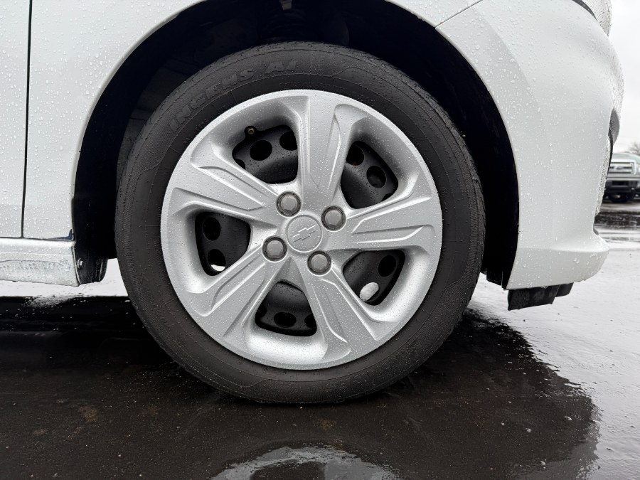 2019 Chevrolet Spark 4dr HB CVT LS photo