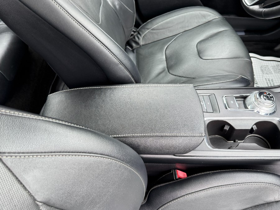 2019 Ford Fusion Energi Titanium FWD photo