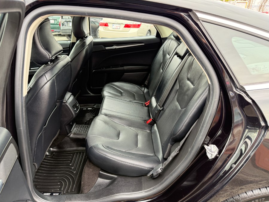 2019 Ford Fusion Energi Titanium FWD photo