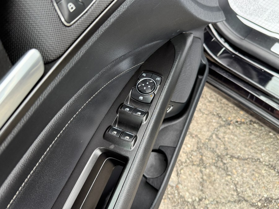 2019 Ford Fusion Energi Titanium FWD photo