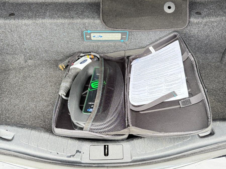 2019 Ford Fusion Energi Titanium FWD photo