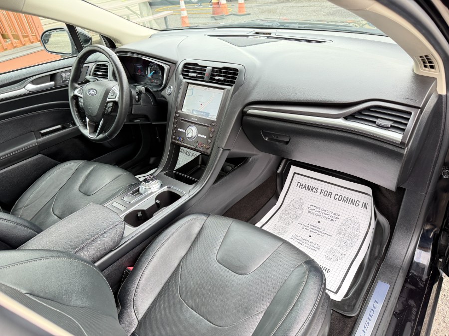 2019 Ford Fusion Energi Titanium FWD photo