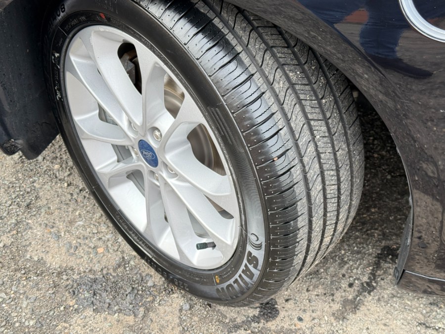 2019 Ford Fusion Energi Titanium FWD photo