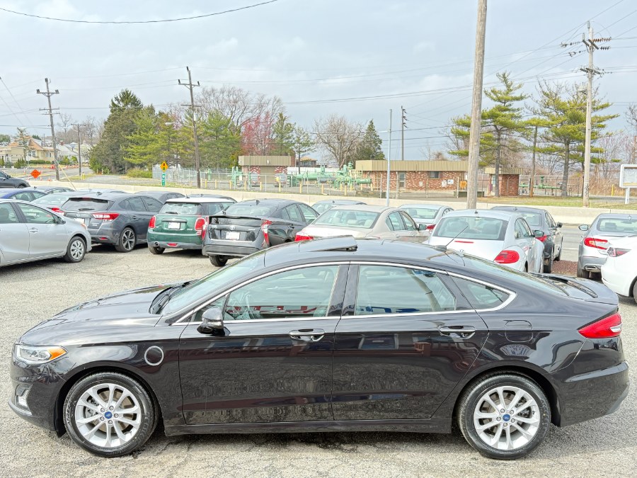 2019 Ford Fusion Energi Titanium FWD photo