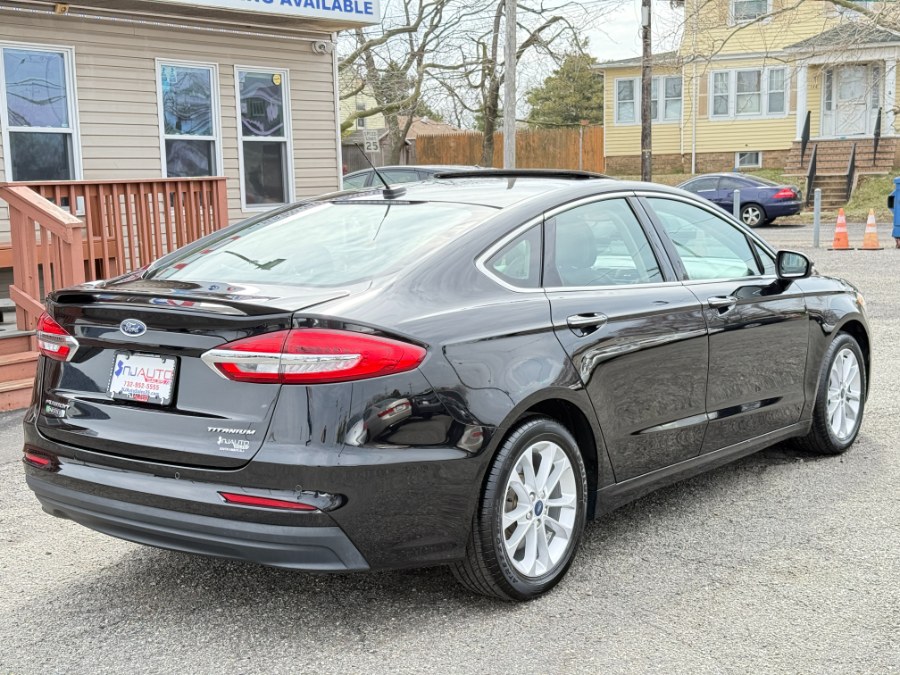 2019 Ford Fusion Energi Titanium FWD photo