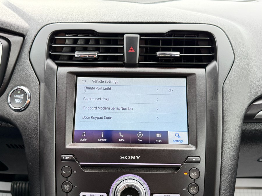 2019 Ford Fusion Energi Titanium FWD photo