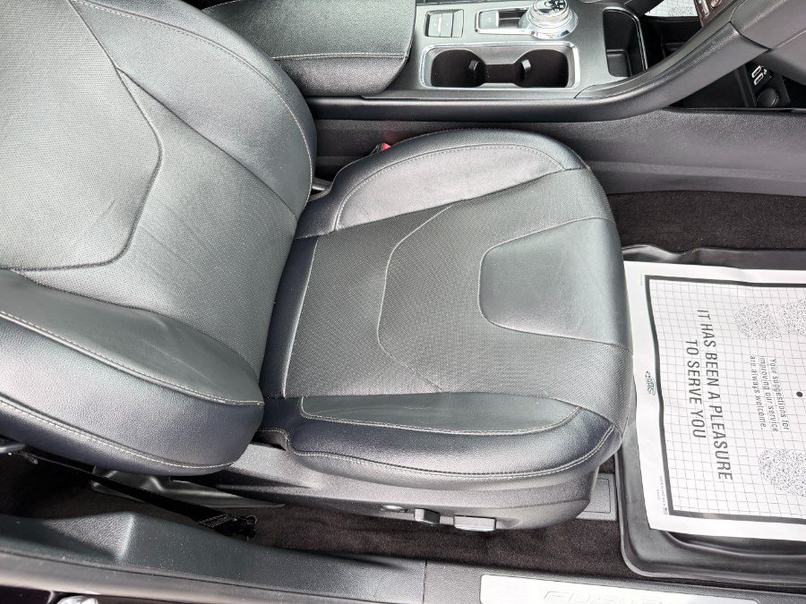 2019 Ford Fusion Energi Titanium FWD photo