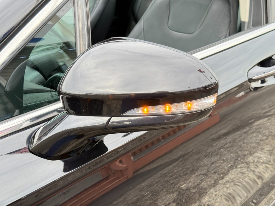 2019 Ford Fusion Energi Titanium FWD photo