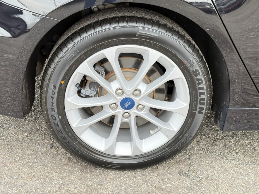 2019 Ford Fusion Energi Titanium FWD photo
