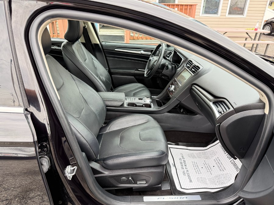 2019 Ford Fusion Energi Titanium FWD photo
